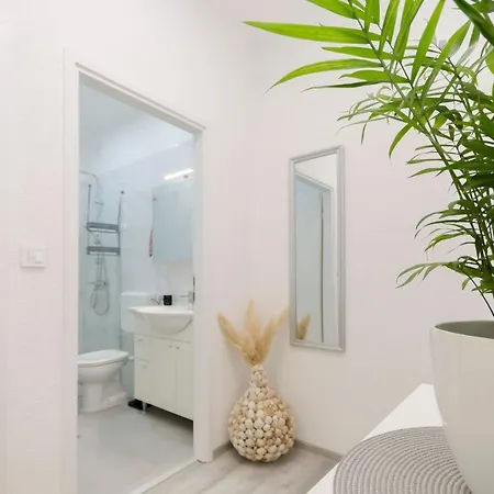 Apartment Maja With Jacuzzi